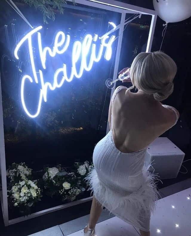 5 Ways You Can Use Neon Signs in Your Wedding 11