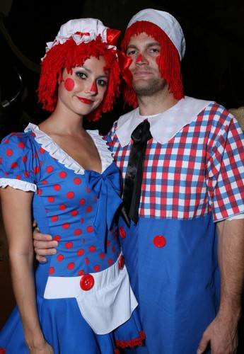 32 Couples Halloween Costumes Ideas [His and Her] - Inspired Bride