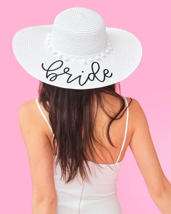 The 10 Things You Need To Throw The Cutest Bachelorette Beach Party Ever 14
