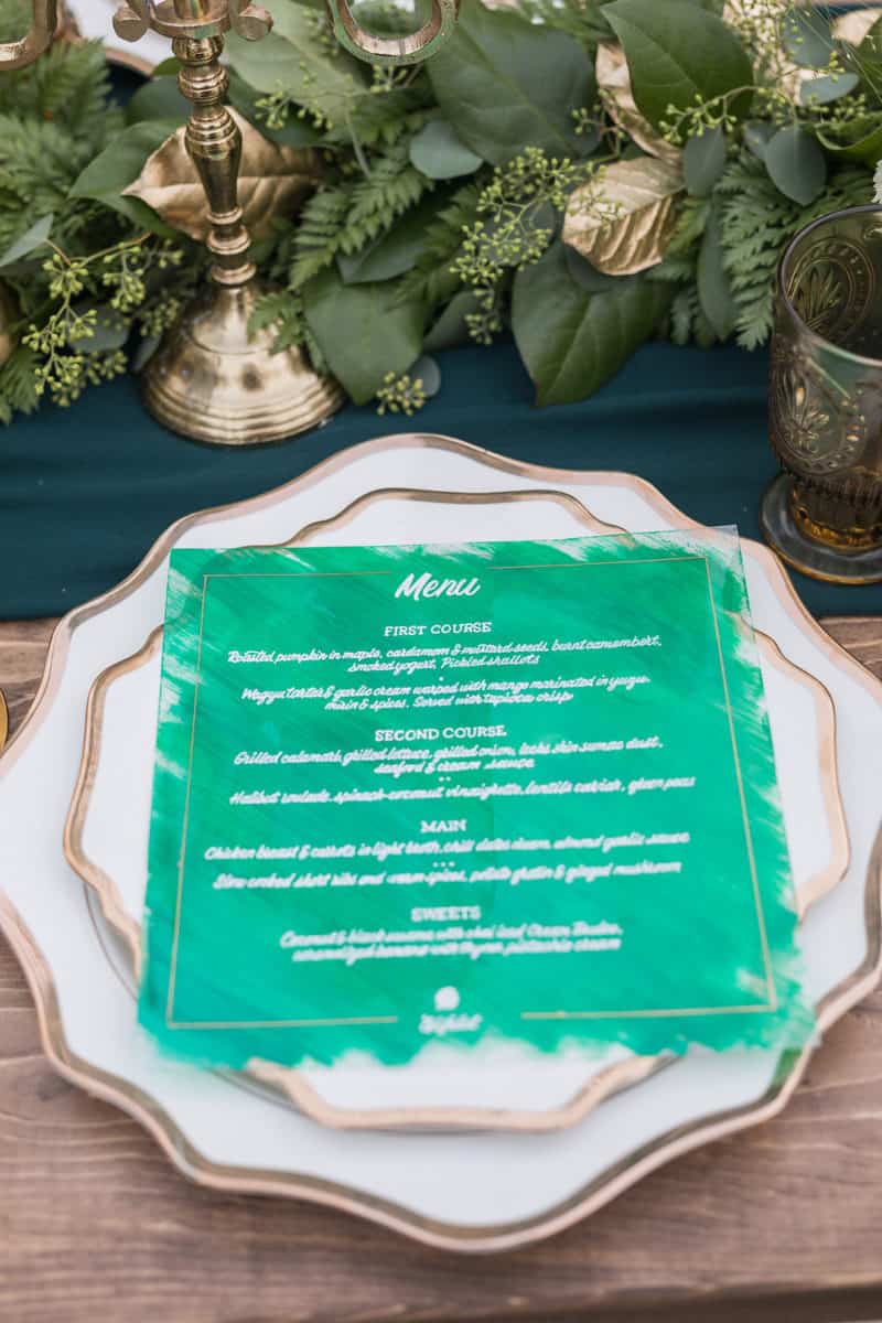 This Emerald, Gold, and White Backyard Wedding Is Super! 57
