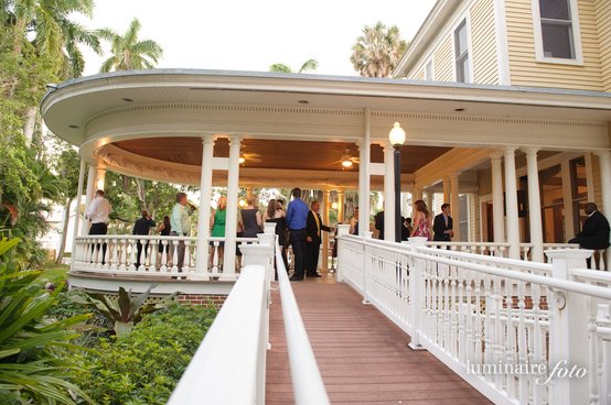 Tips for Saving Money When Planning Your Wedding Tips for Saving Money When Planning Your Wedding