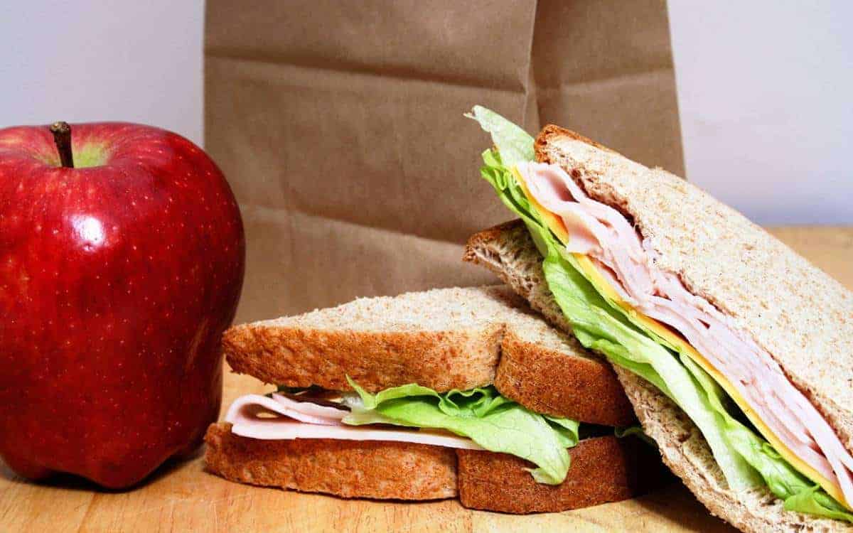 25 Wedding Food Ideas to Impress Your Guests