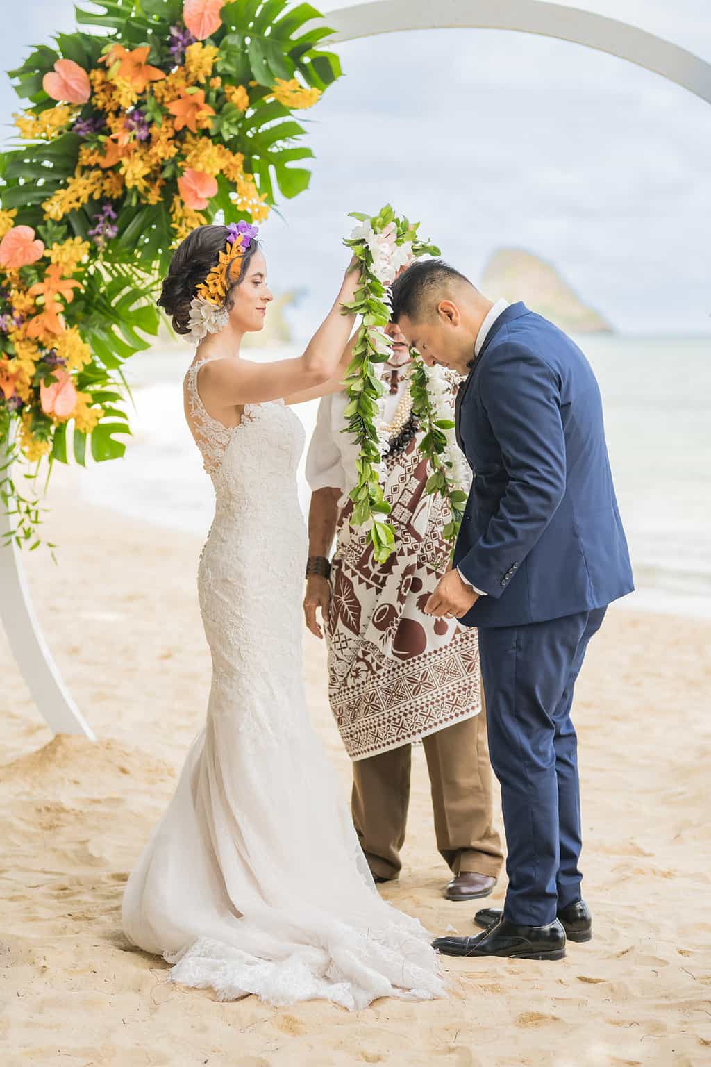 A Romantic Tropical Wedding at Kualoa Ranch 165