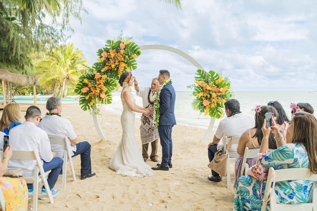 A Romantic Tropical Wedding at Kualoa Ranch 167