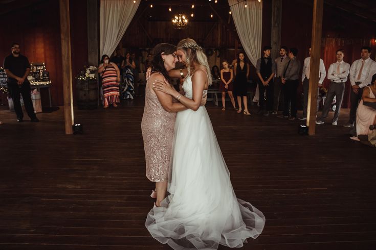 40 Rock & Roll Wedding Songs for Mother-Daughter Dance 17