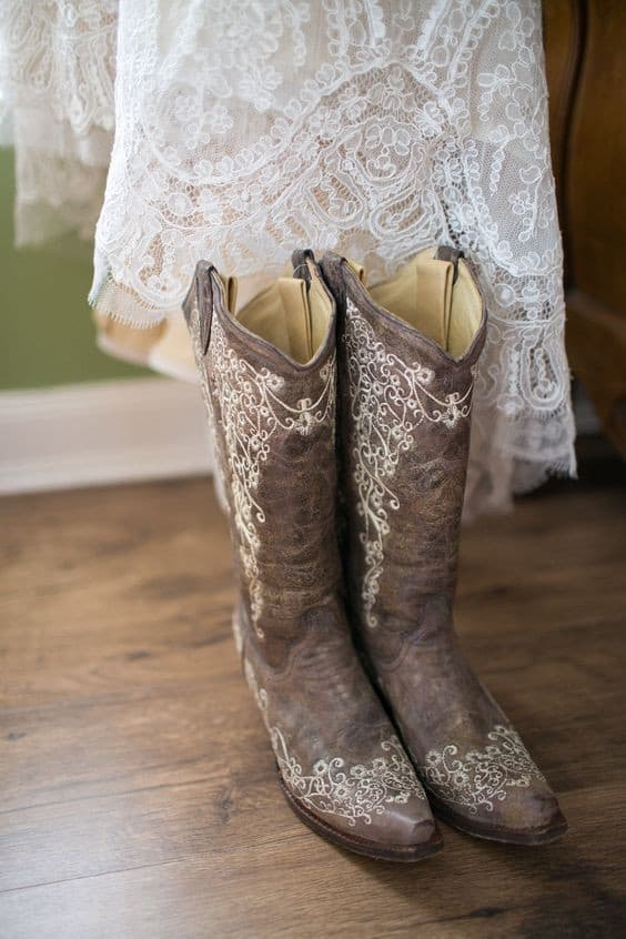 Bridal cowboy boots