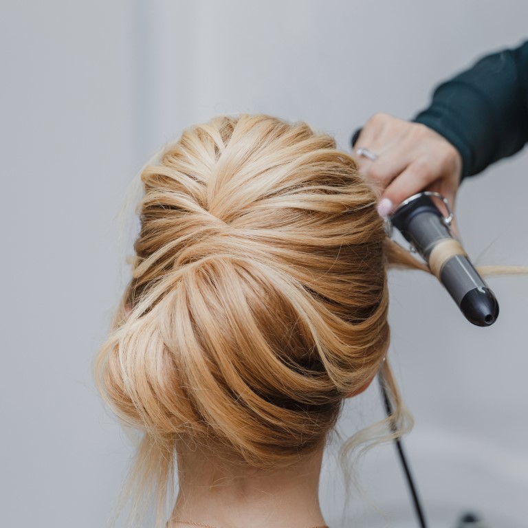Wedding Guest Hairstyles: Inspiration for Every Dress Code 17