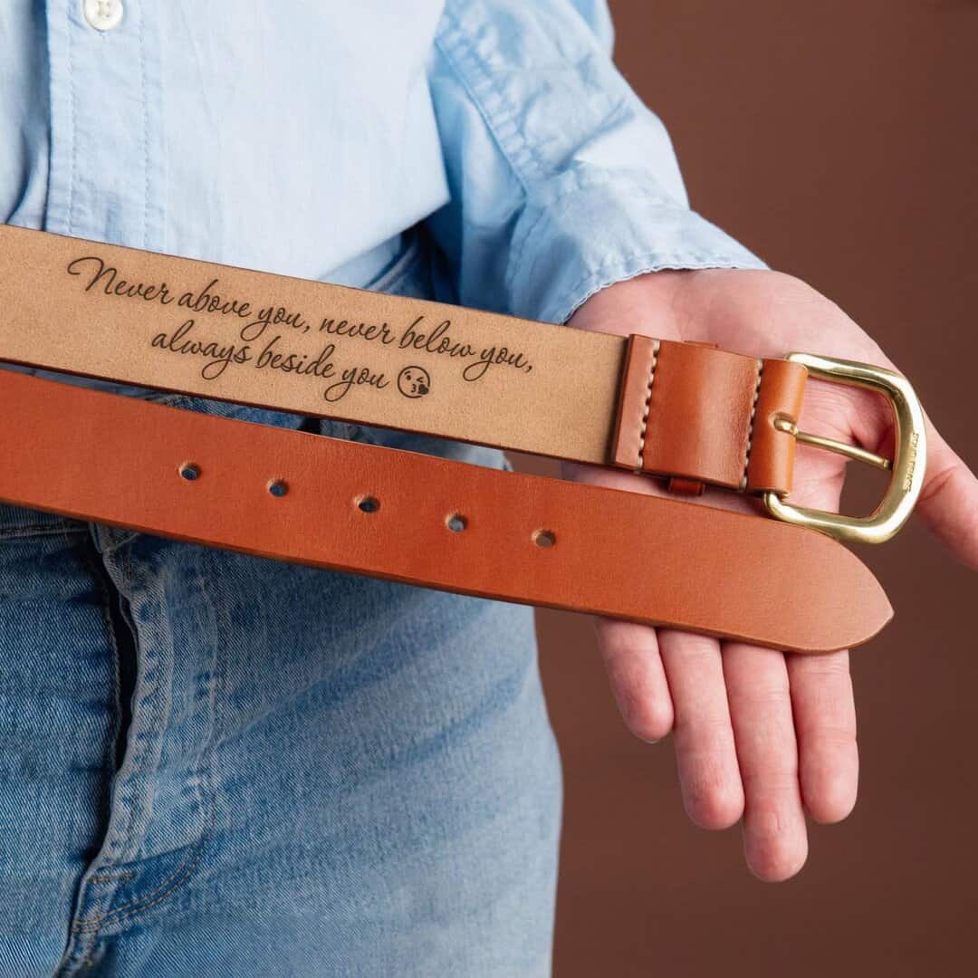 What Leather Gift to Get for Wedding Anniversary 19