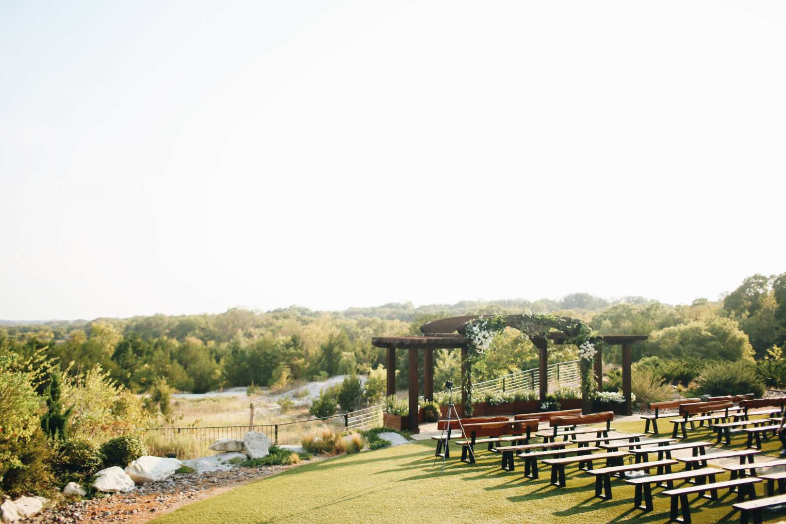 6 Tips to Avoid Common Challenges With Outdoor Weddings 23