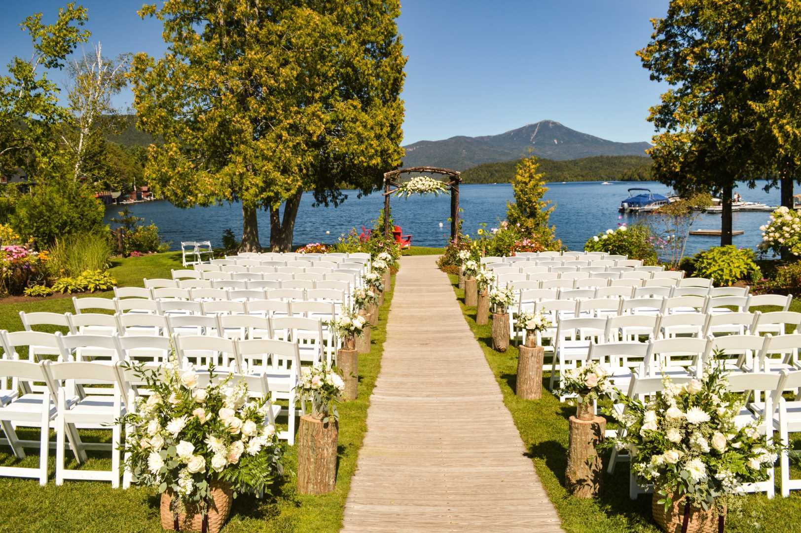 6 Tips to Avoid Common Challenges With Outdoor Weddings 13