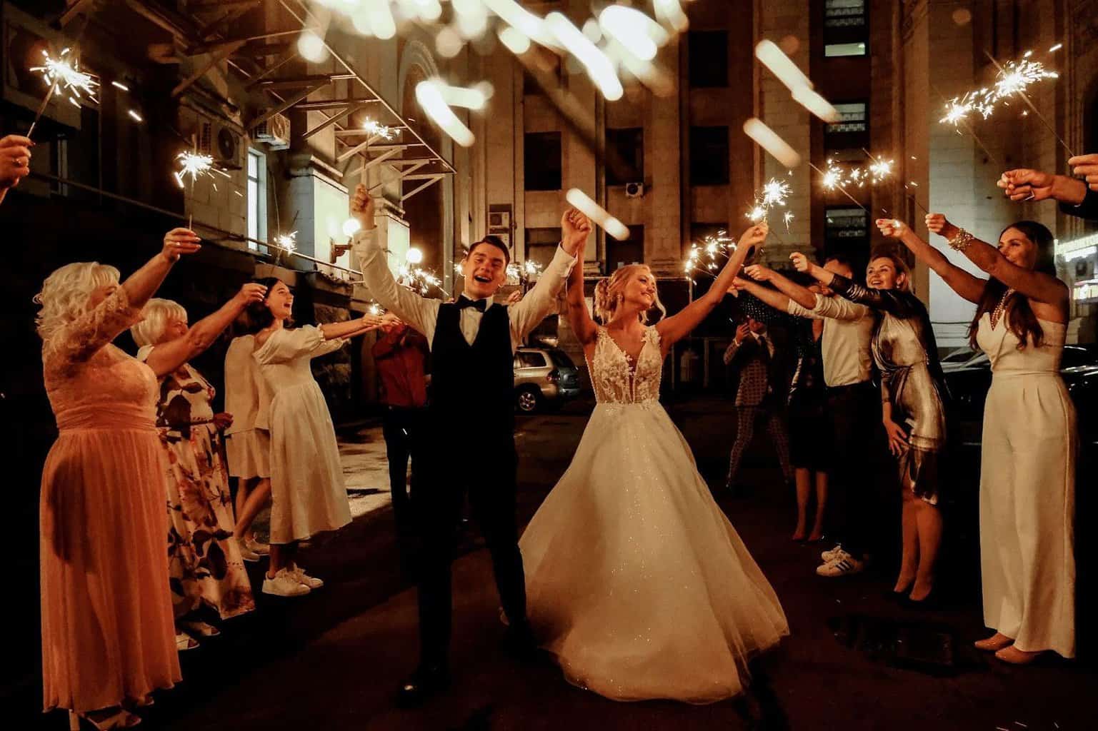 20 Ways to Entertain Your Wedding Guests 51