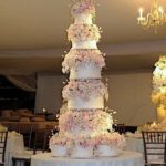 5 Huge, Beautiful Wedding Cakes